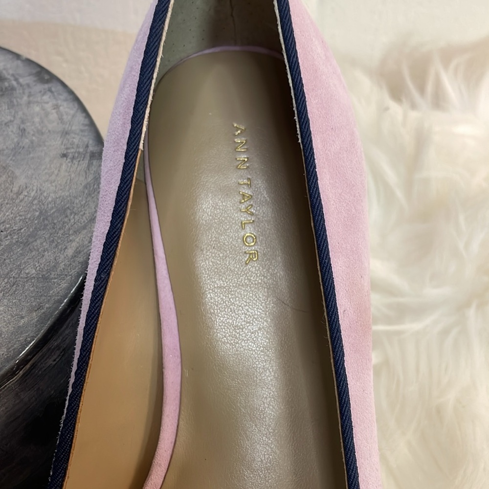 #0166 - NWOT Ann Taylor Suede Lavender Pointed Ziggy Flats with Bow Detail-7 - Picture 3 of 10